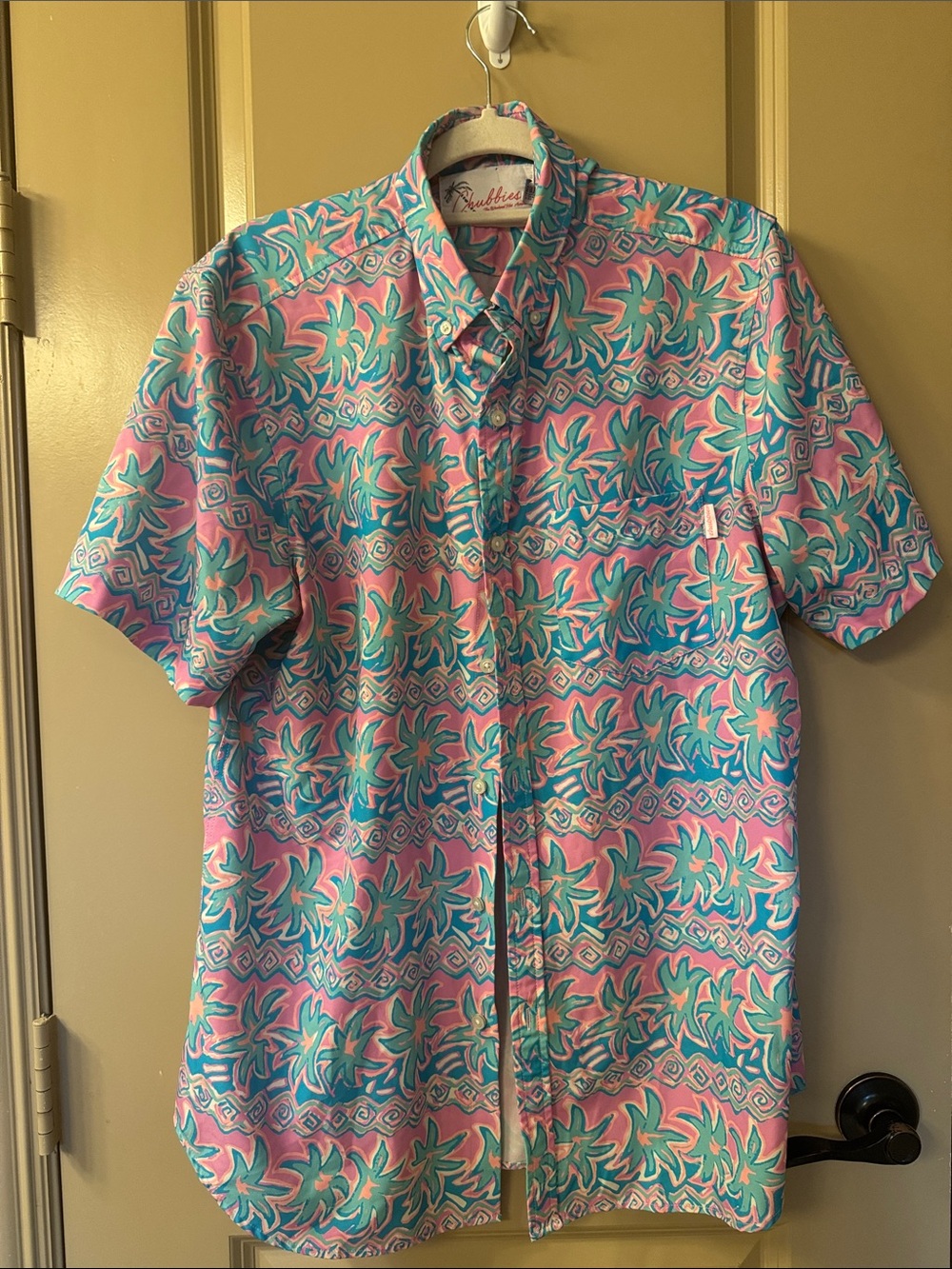 Chubbies Men's Short Sleeve Button-Up Shirt in Pink & Teal